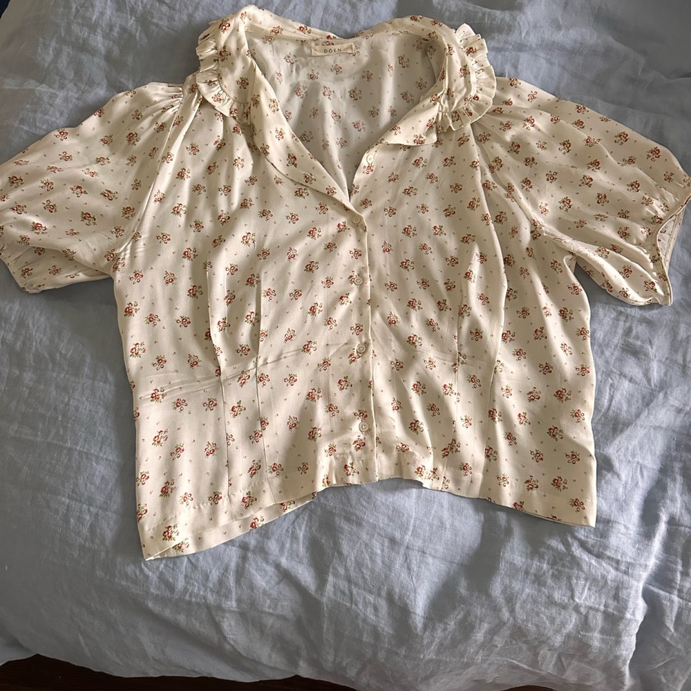 Floral Ruffle Blouse